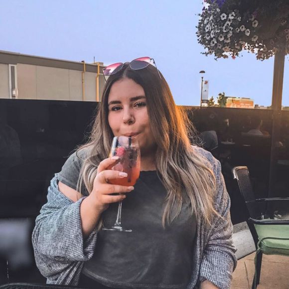 Meet your Posher, Sasha - Picture 1 of 1